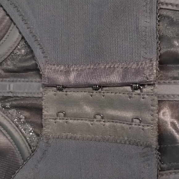 Vintage Corset Size 34C - Picture 5 of 7